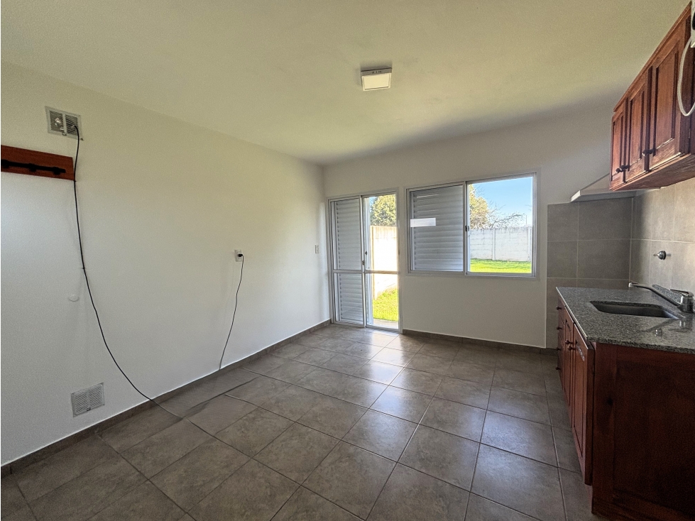 SE VENDE CASA DE 1 DORM EN LOS CONDORES - 4
