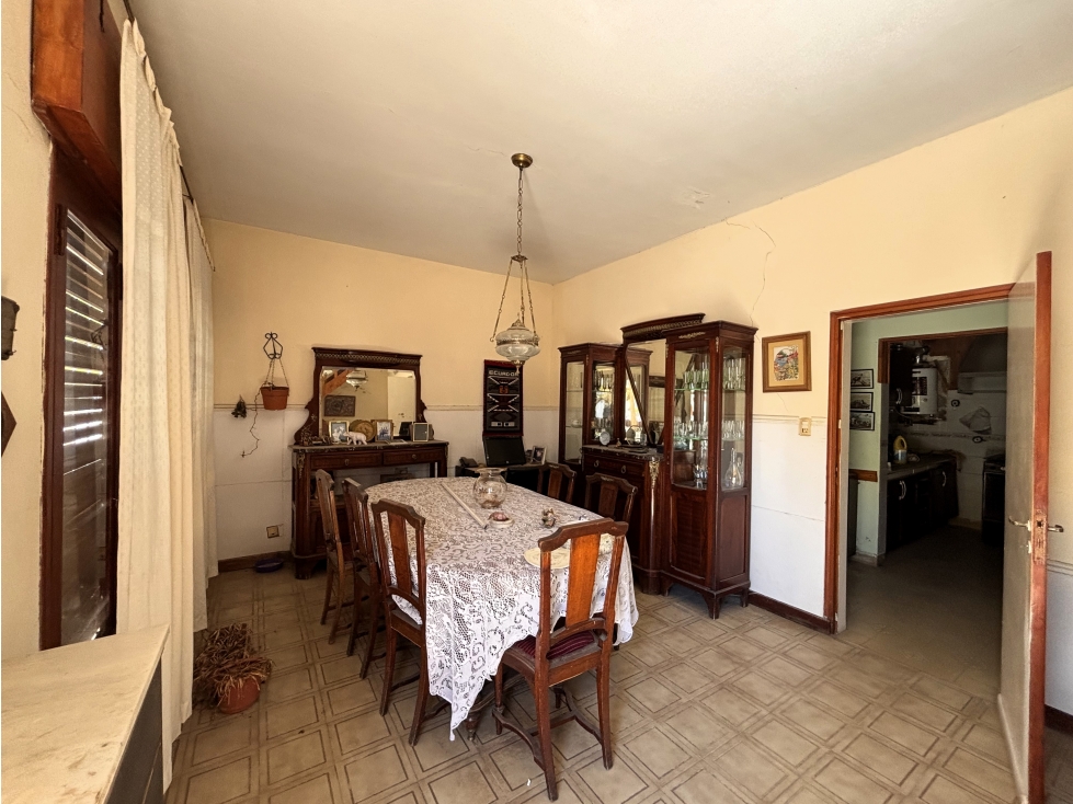SE VENDE CASA CON LOCAL COMERCIAL EN EL CENTRO DE ALMAFUERTE - 4