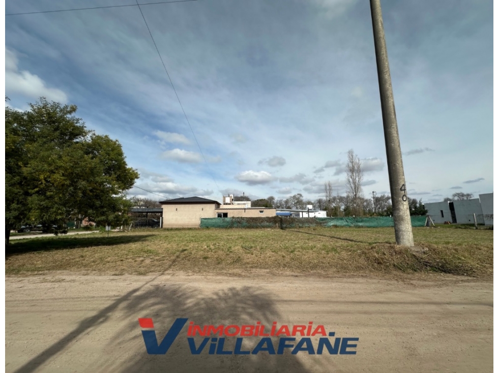 SE VENDE TERRENO EN ESQUINA - B° TIERRAS DEL FUNDADOR - 5