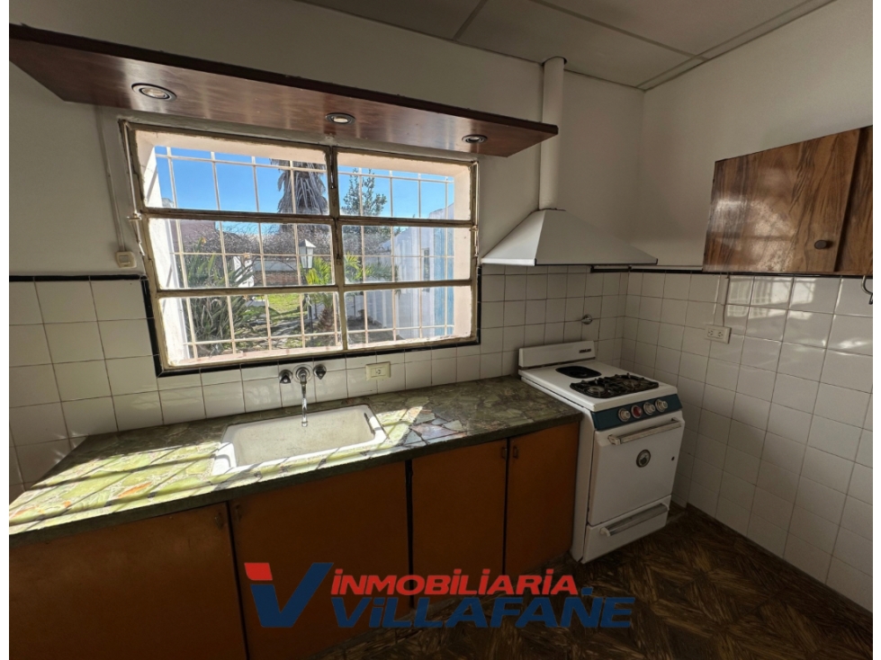 SE ALQUILA CASA 2 DORMITORIOS CON PILETA CALLE BRASIL - 5