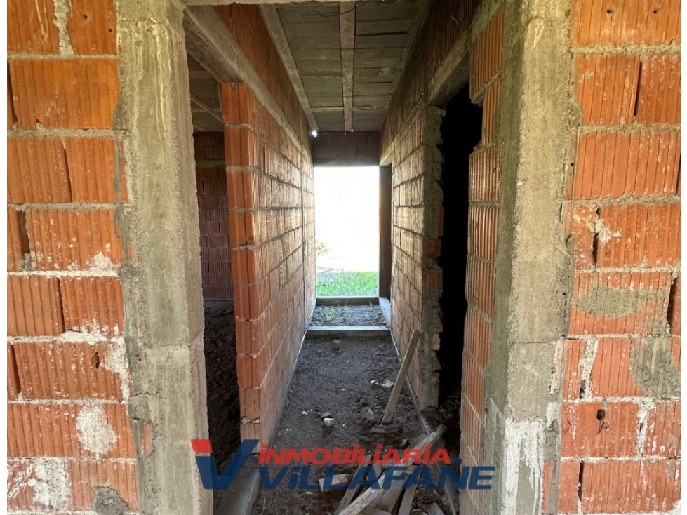 SE VENDE CASA A TERMINAR A METROS DE CALLE ALEM - ALMAFUERTE — foto 5