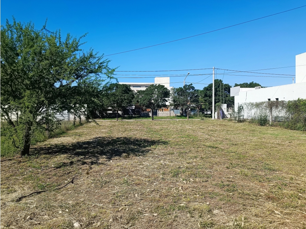 SE VENDE TERRENO EN TIERRAS DEL FUNDADOR - 2° ETAPA - 5