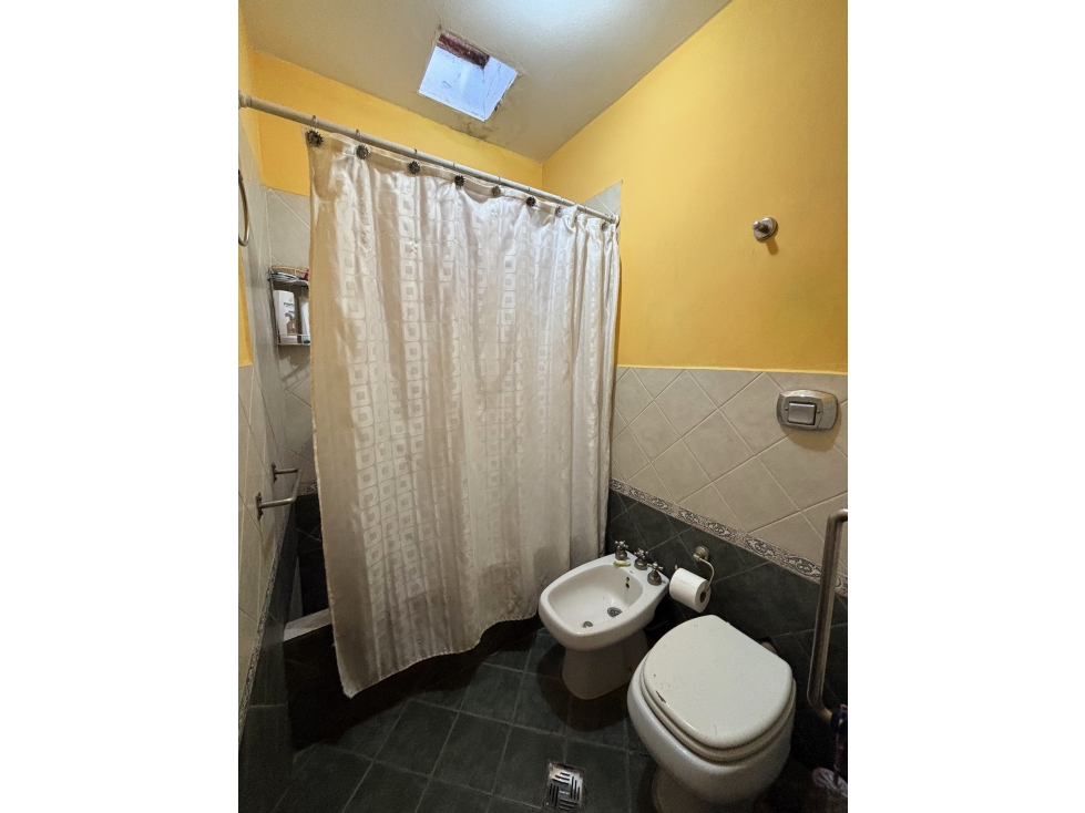 SE VENDE CASA 3 DORM EN B° PINARES - EN CERCANIA A PIEDRAS MORAS - 6