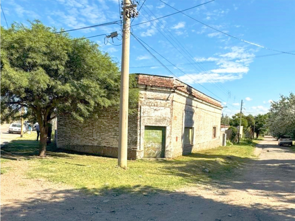 VENTA DE CASA CÉNTRICA EN B° 9 DE JULIO - CAPILLA DEL MONTE- CBA
