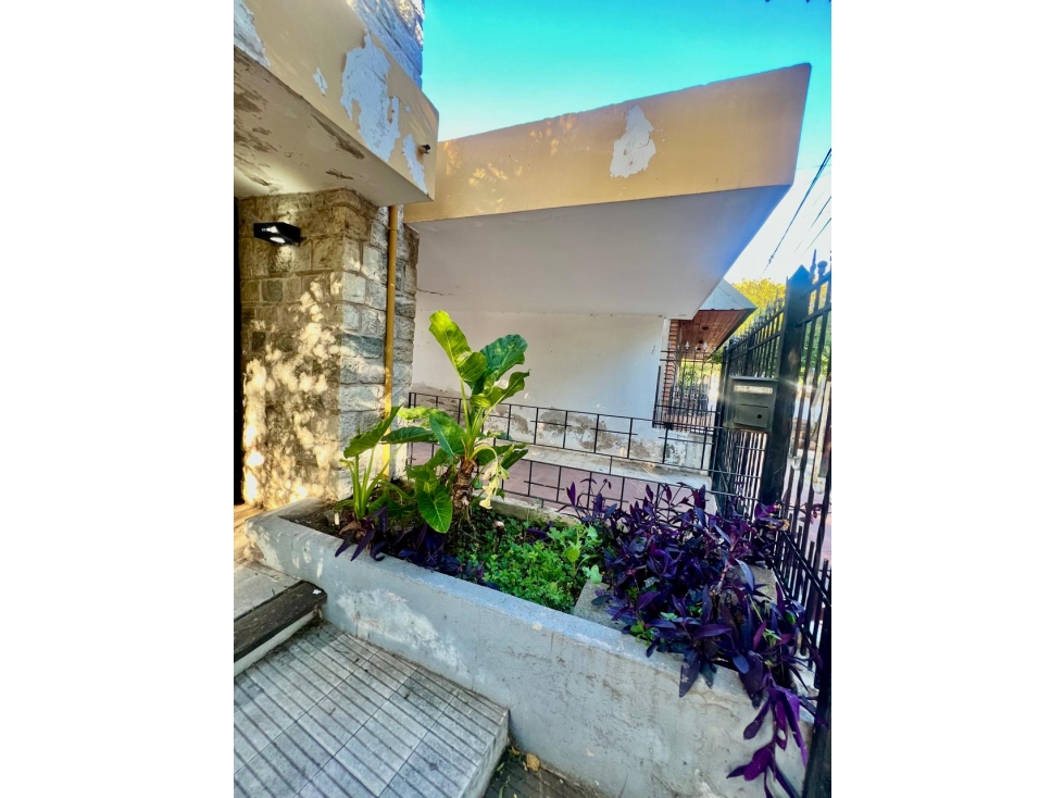 VENTA DE CASA Y DPTO CÉNTRICO EN CAPILLA DEL MONTE-CBA - 5