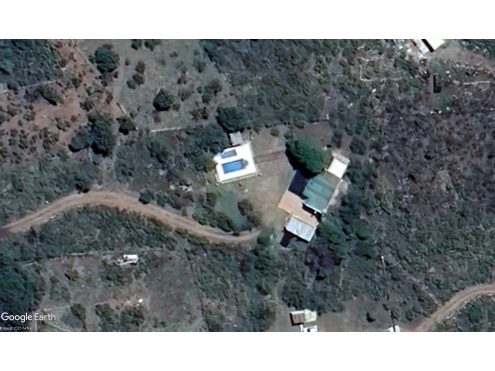 VENTA DE CASA CON PISCINA EN QUEBRADA DE LUNA- CÓRDOBA - 3