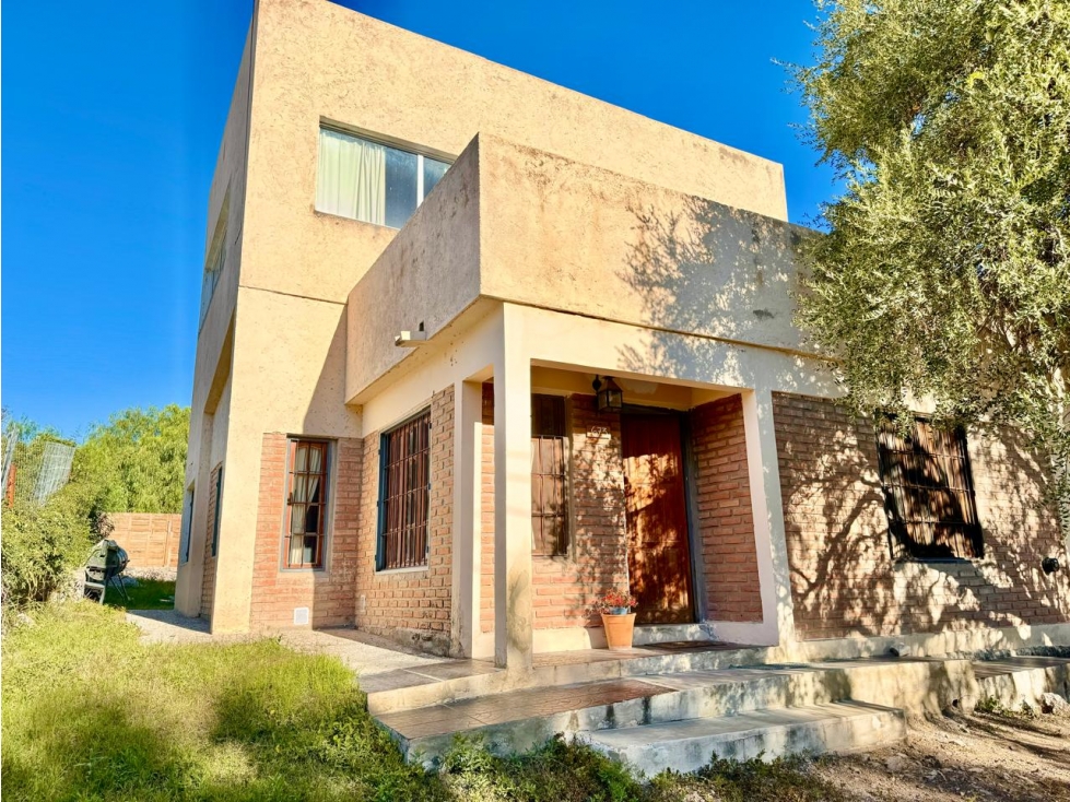 VENTA DE CASA EN BARRIO BALUMBA- CAPILLA DEL MONTE-CBA