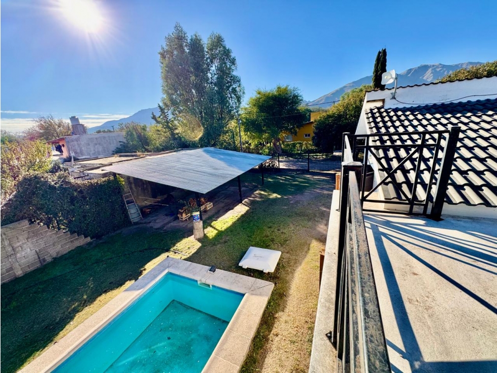 VENTA DE BELLA CASA Y DEPTO EN B° BALUMBA - CAPILLA DEL MONTE — foto 2