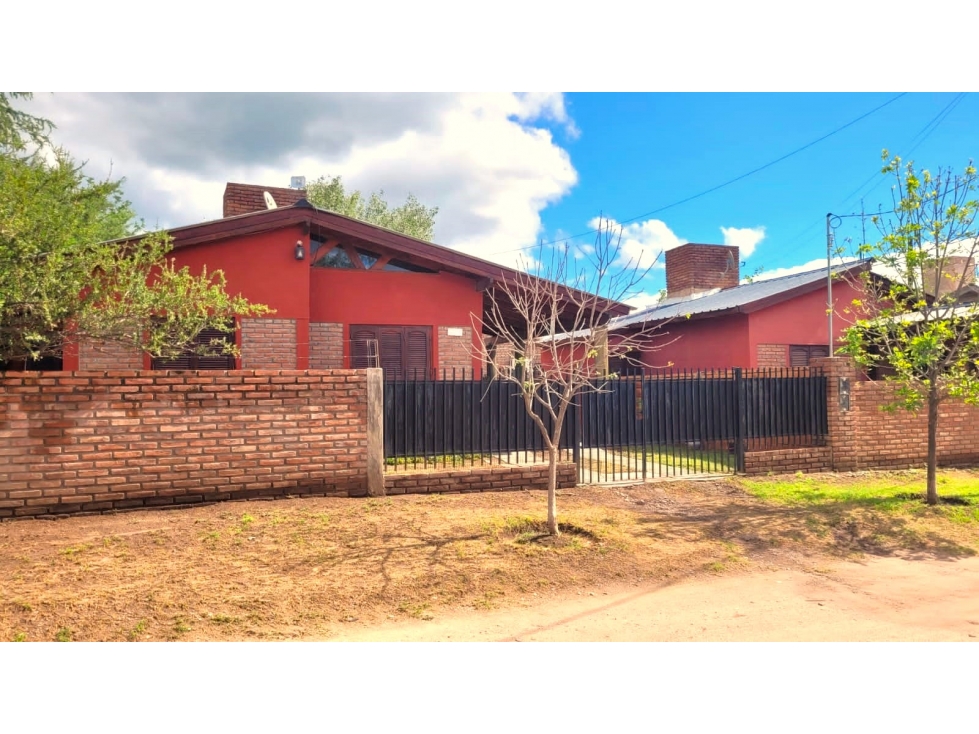 VENTA DE DOS CASAS EN BARRIO ATALAYA- CAPILLA DEL MONTE