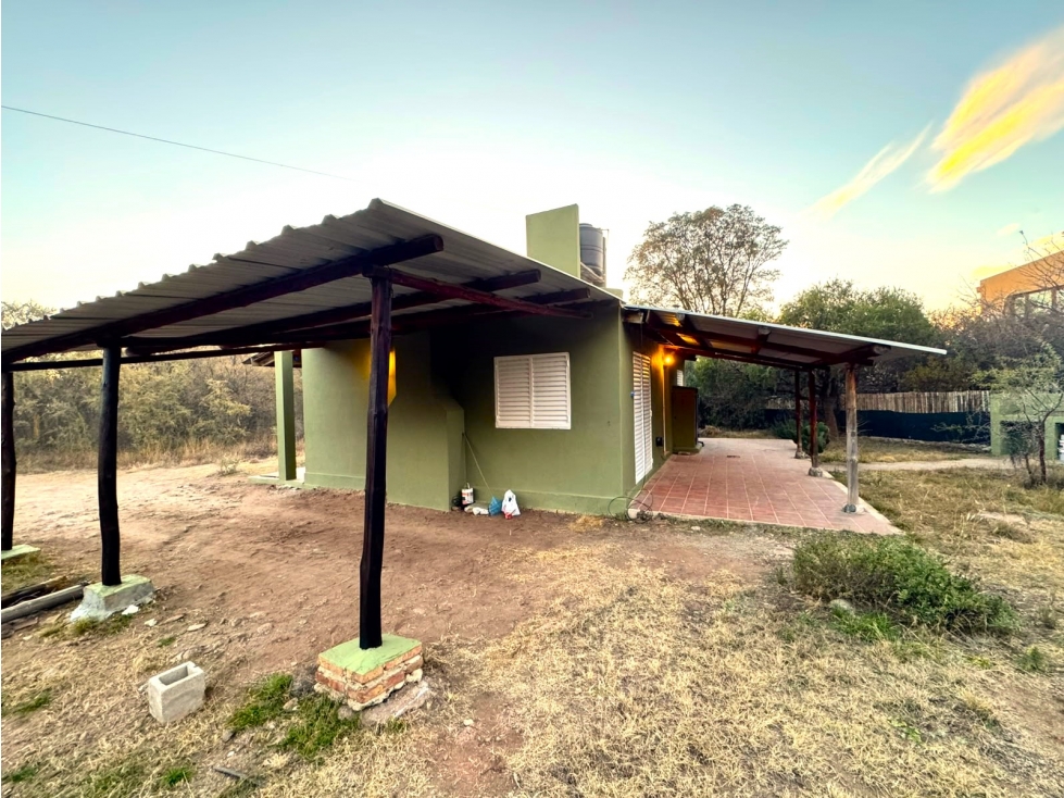 VENTA DE CASA CON IMPONENTES VISTAS EN B° LA TOMA - 2