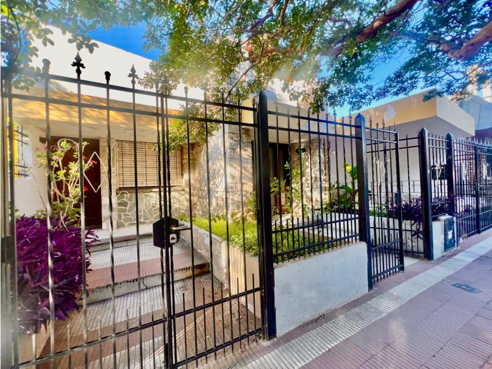 VENTA DE CASA Y DPTO CÉNTRICO EN CAPILLA DEL MONTE-CBA - 4