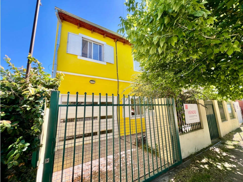 VENTA DE HERMOSA CASA CON VISTAS EN B° BALUMBA- CAPILLA DEL MONTE — foto 2