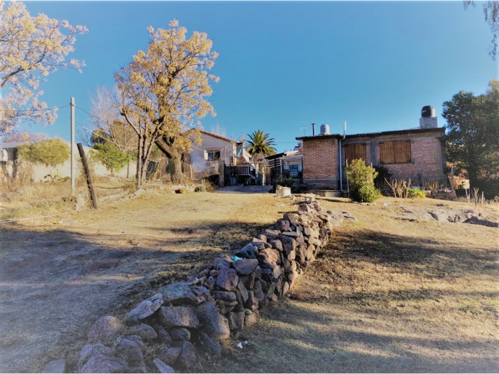 VENTA DE CASA Y SALÓN CÉNTRICO EN CAPILLA DEL MONTE-CBA - 6