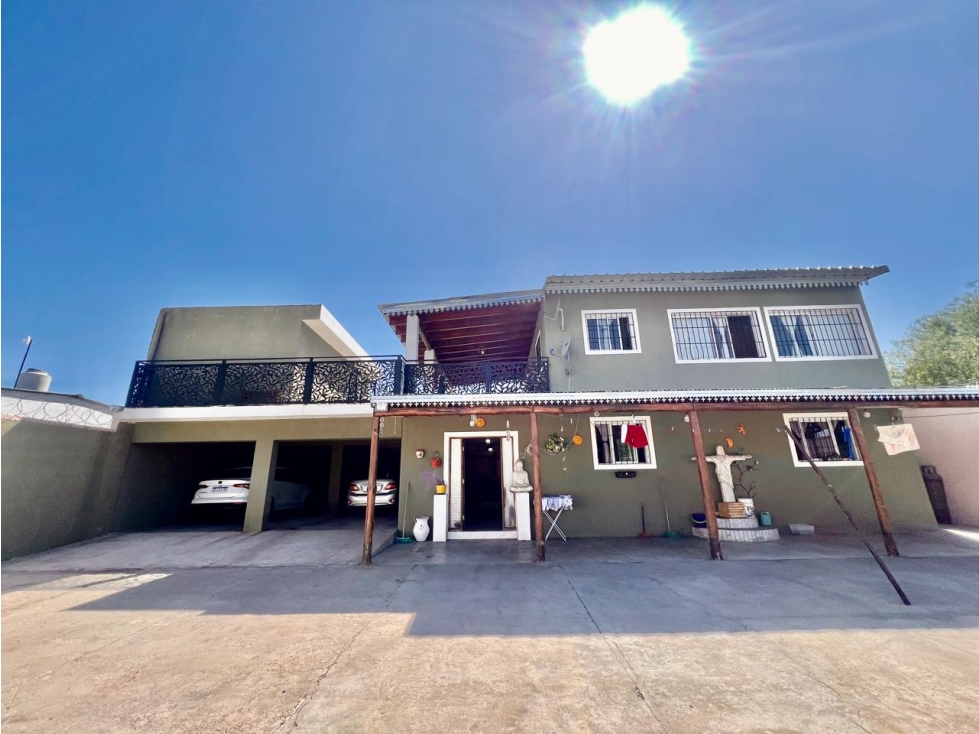 VENTA DE HERMOSA CASA CON VISTAS EN SANTA ISABEL-CHARBONIER - 2