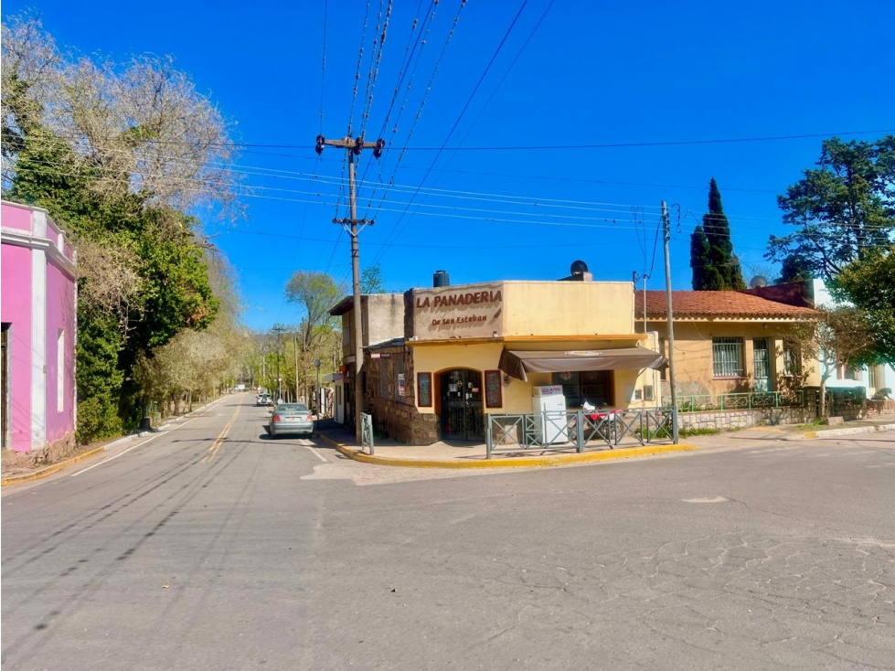 VENTA DE DEPTO + 3 LOCALES EN ESQUINA COMERCIAL- SAN ESTEBAN, CBA - 2