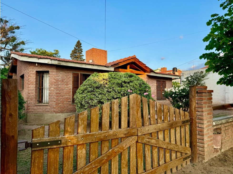 VENTA DE HERMOSA CASA EN B° SAN MARTIN- CAPILLA DEL MONTE-CBA - 5