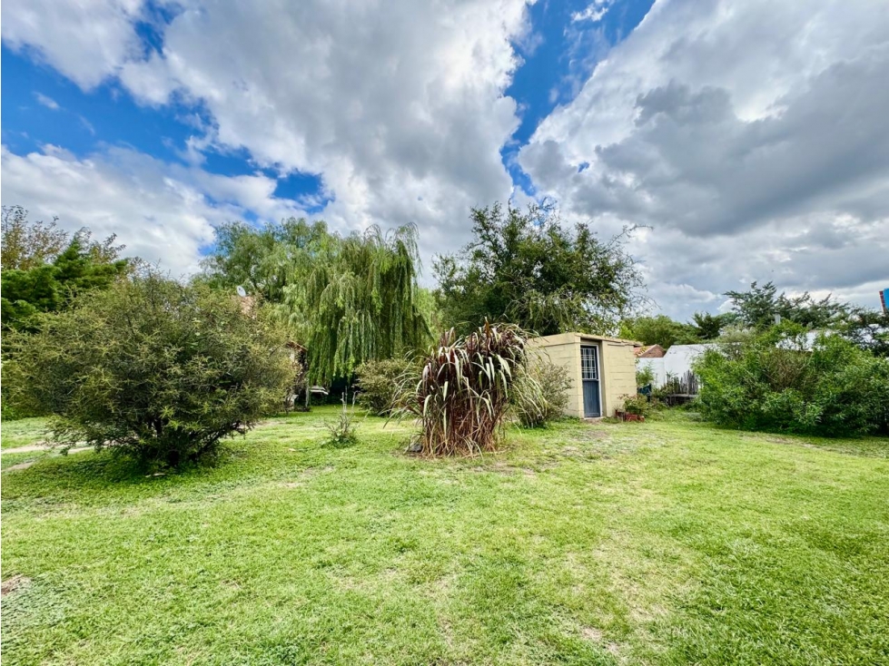 VENTA DE CASA Y CABAÑA EN BARRIO LA TOMA — foto 5