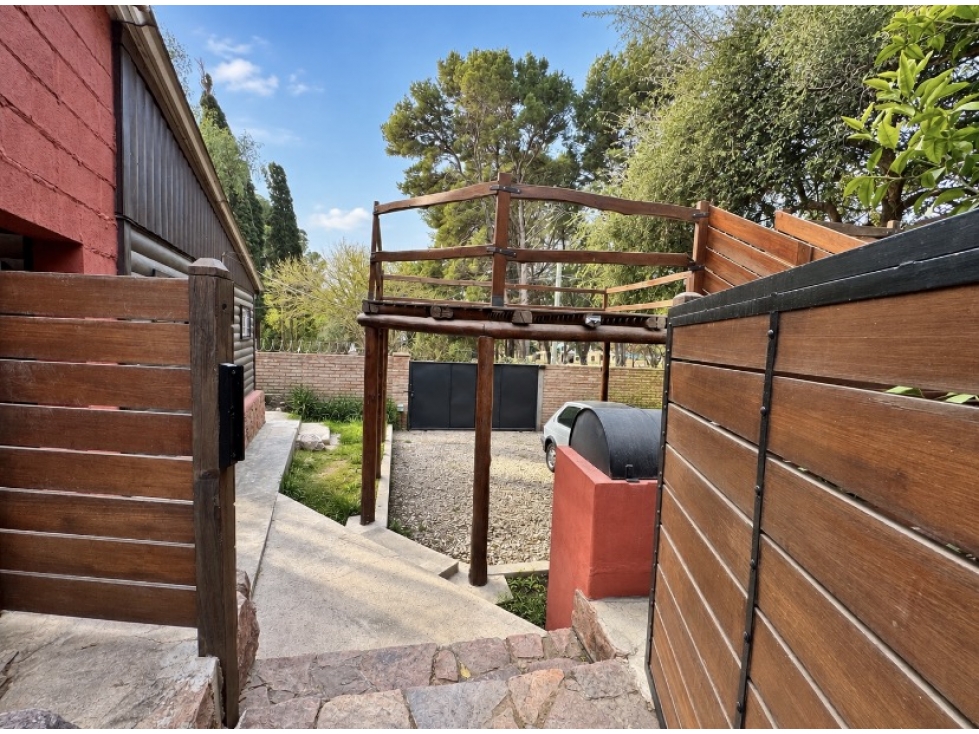 VENTA DE CASA Y CABAÑA EN B° LA TOMA CAPILLA DEL MONTE- CBA - 5