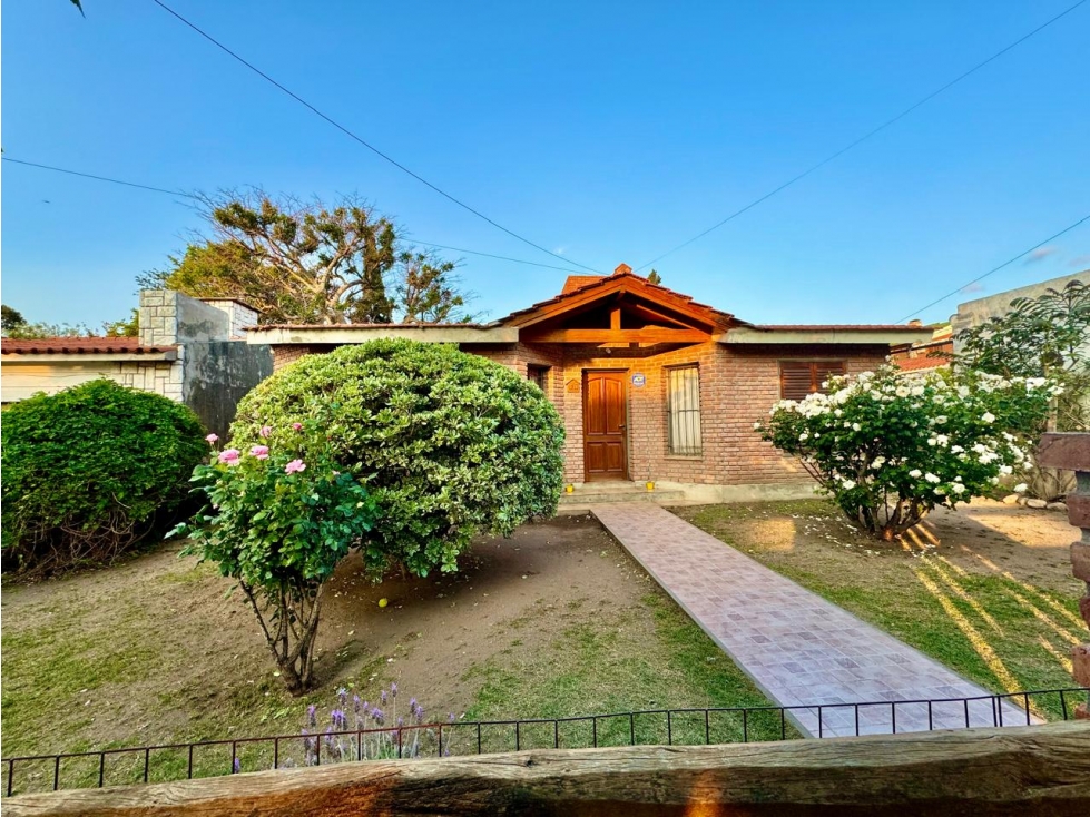 VENTA DE HERMOSA CASA EN B° SAN MARTIN- CAPILLA DEL MONTE-CBA - 4