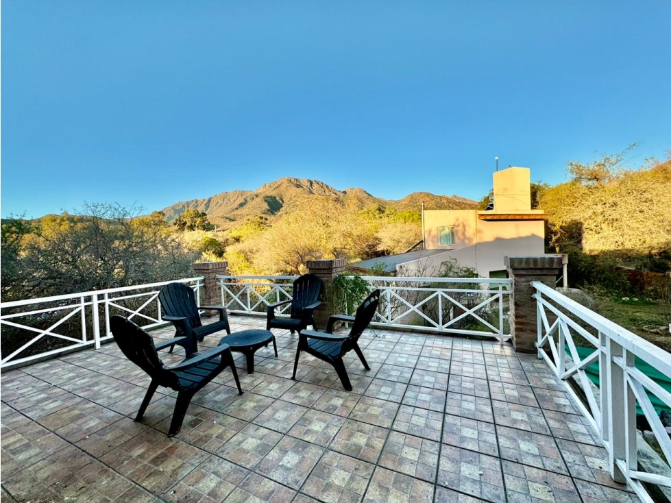 VENTA DE HERMOSO CHALET CON VISTAS EN B° LA TOMA-CAPILLA DEL MONTE - 5