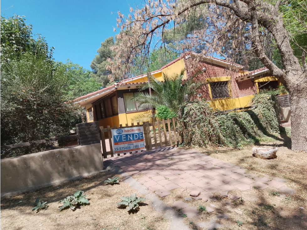 HERMOSA CASA EN BARRIO AGUAS AZULES CAPILLA DEL MONTE