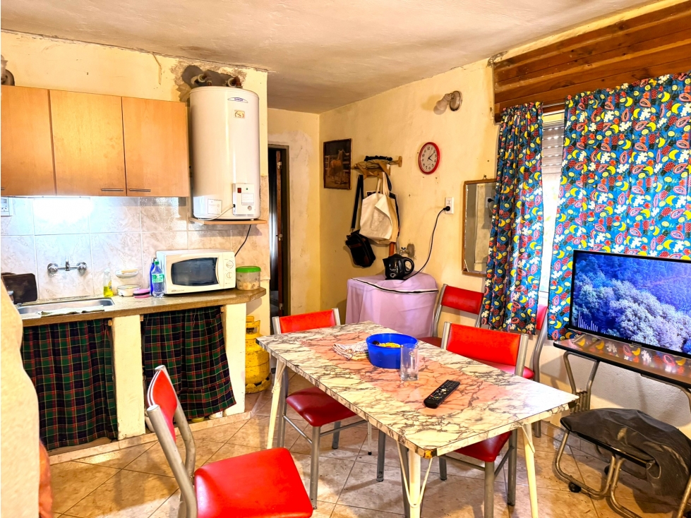 VENTA DE CASA EN BARRIO LA TOMA CAPILLA DEL MONTE - 2