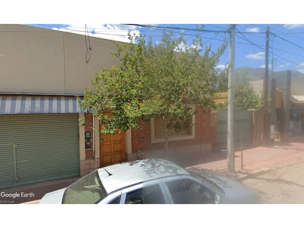 VENTA DE CASA Y LOCAL COMERCIAL EN EL CENTRO DE CAPILLA DEL MONTE-CBA — foto 3