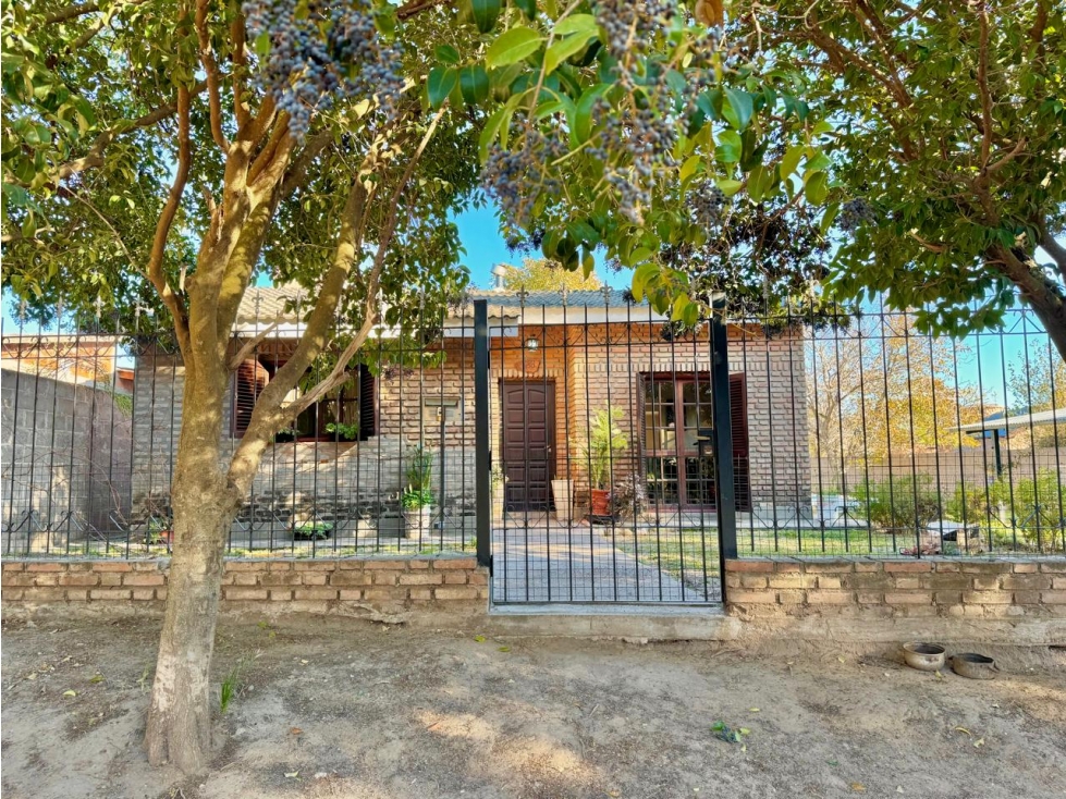 VENTA DE BELLA CASA Y DEPTO EN B° BALUMBA - CAPILLA DEL MONTE — foto 4