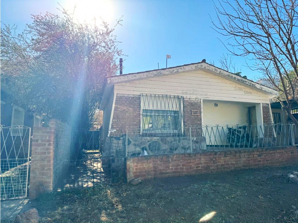 VENTA DE CASA EN B° LA TOMA- CAPILLA DEL MONTE - 1