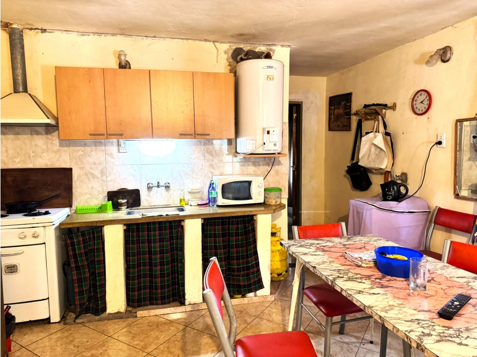 VENTA DE CASA EN BARRIO LA TOMA CAPILLA DEL MONTE - 3