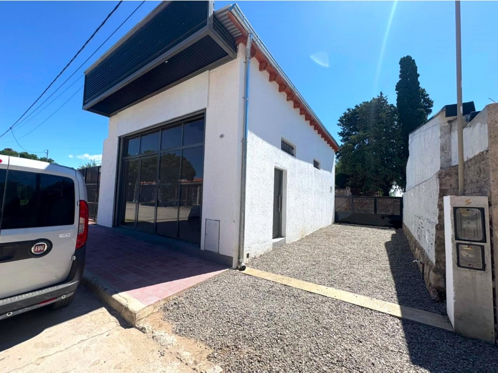 ALQUILER DE LOCAL COMERCIAL EN EL CENTRO CAPILLA DEL MONTE - 1
