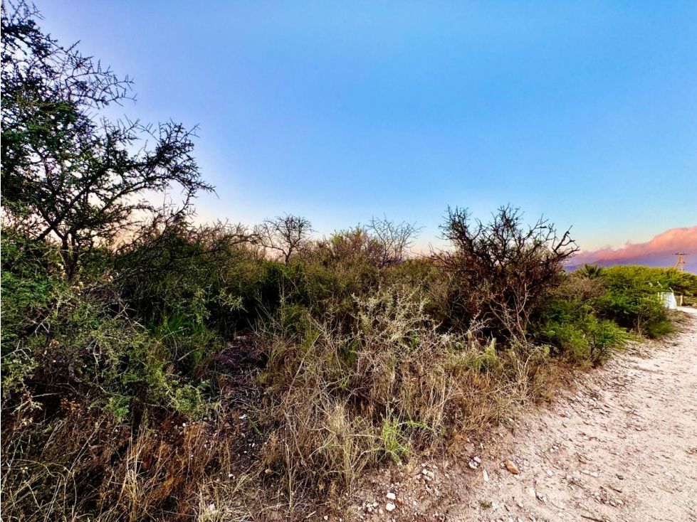 VENTA DE LOTE EN B° AGUAS AZULES- CAPILLA DEL MONTE - 6