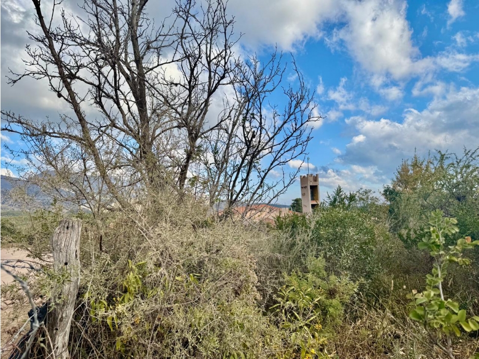 VENTA DE LOTE CON VISTAS EN QUEBRADA DE LUNA - CBA - 5