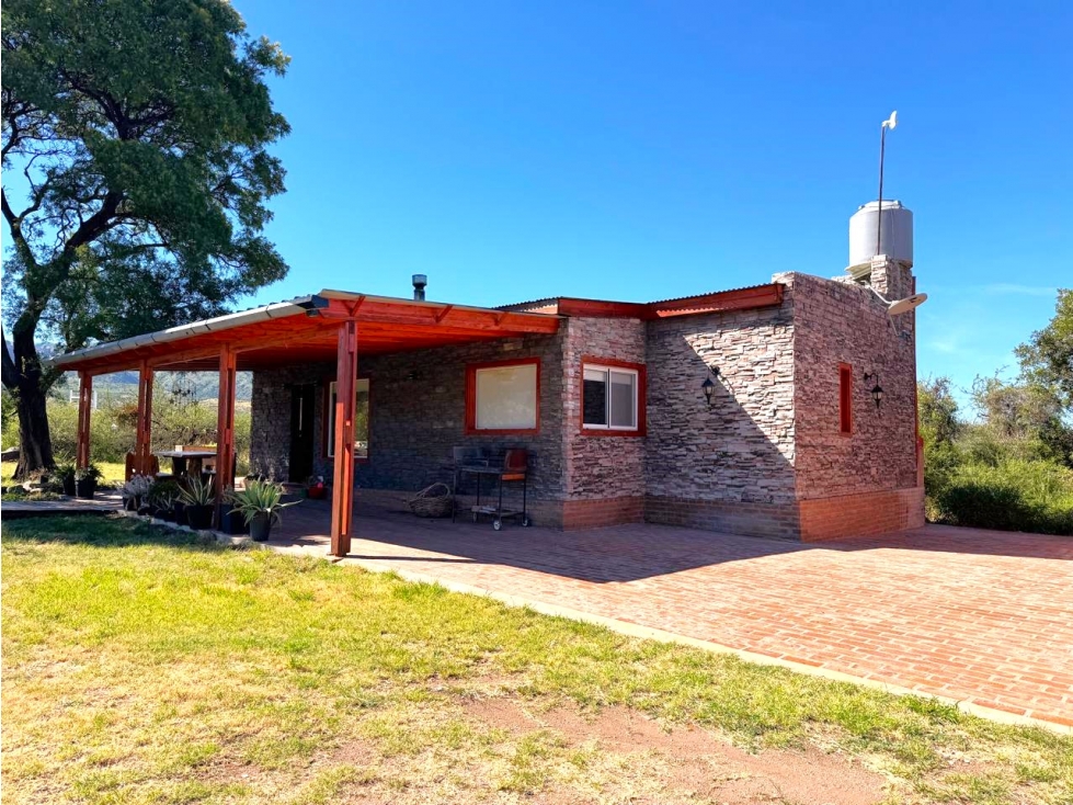 VENTA DE CASA CON PISCINA EN QUEBRADA DE LUNA- CÓRDOBA - 2