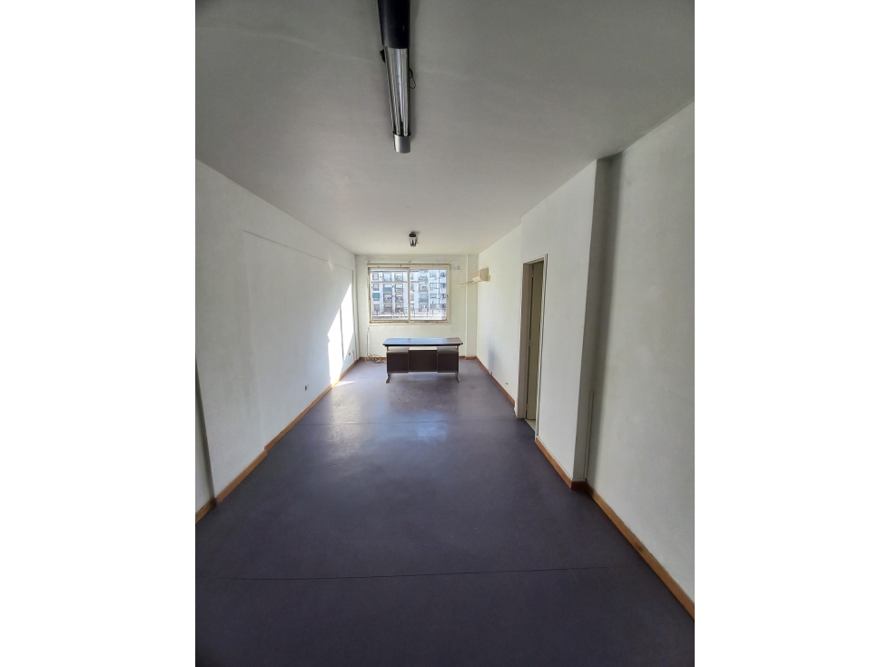 ALQUILER OFICINA 1 AMBIENTE .AV PUEYRREDON 400 - 1