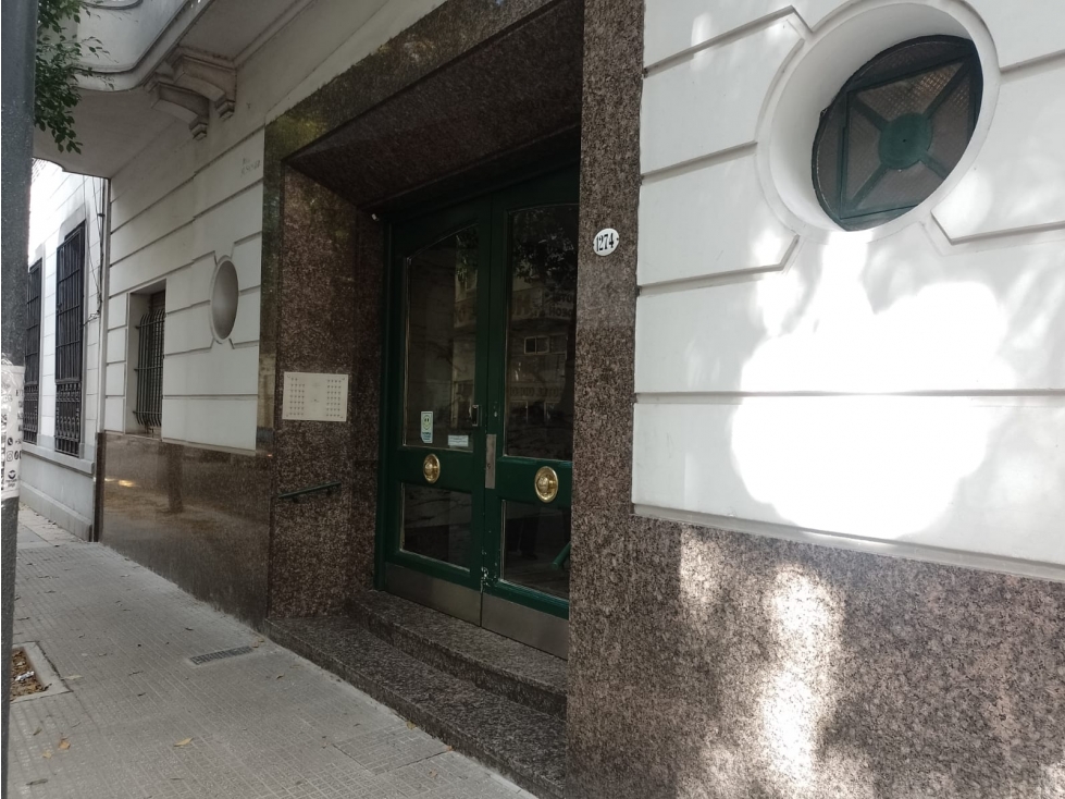 VENTA DEPTO 3 AMB AL FTE C/BCON HUMBERTO I º - 1