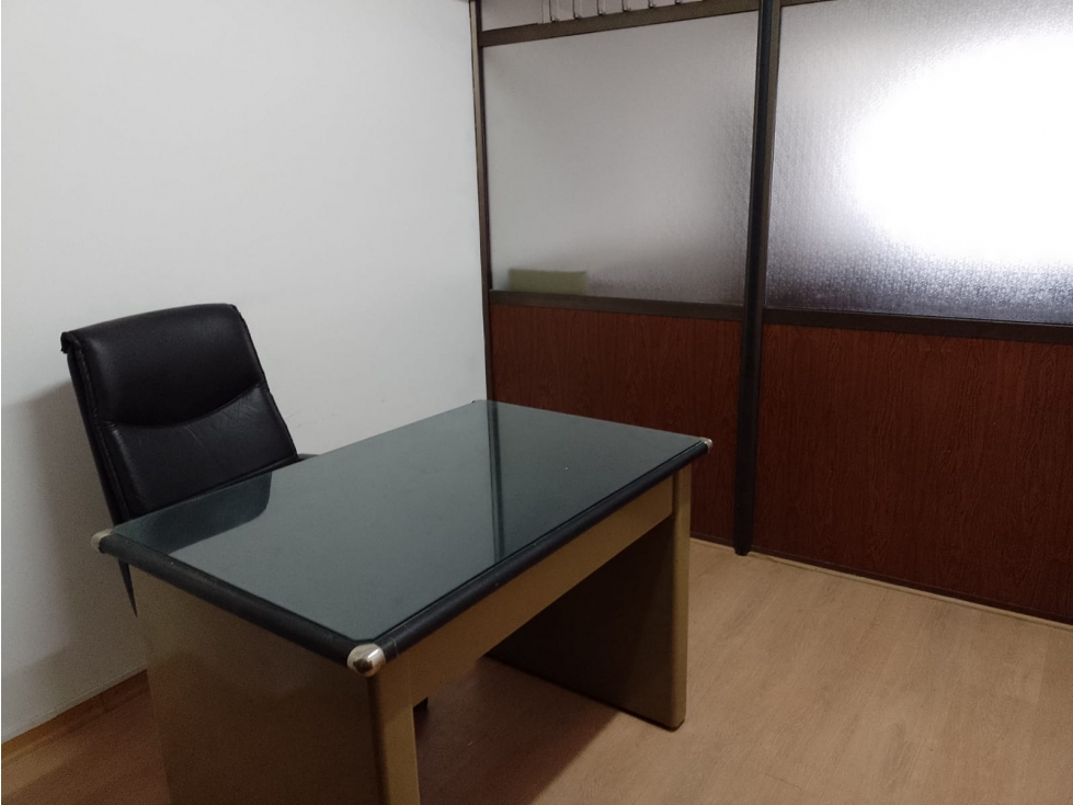 VENTA OFICINA 39 m2 Fte.V.CEVALLOS 200 - 3