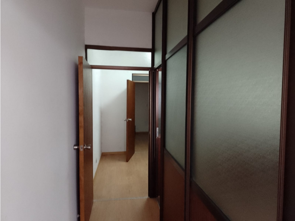 VENTA OFICINA 39 m2 Fte.V.CEVALLOS 200 - 4
