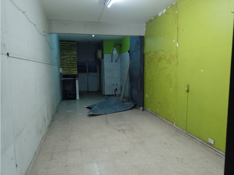 BARRIO NORTE LOCAL EN VENTA LIBERTAD 800 - 3