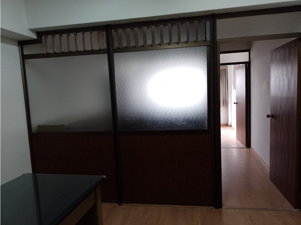 VENTA OFICINA 39 m2 Fte.V.CEVALLOS 200 - 5