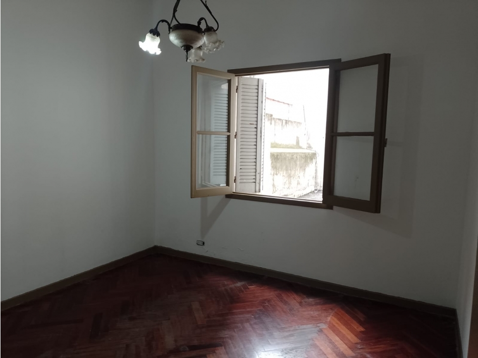VENTA DEPTO 3 AMBIENTES C/ DEP AP/CRED. MORENO 1700 - 5