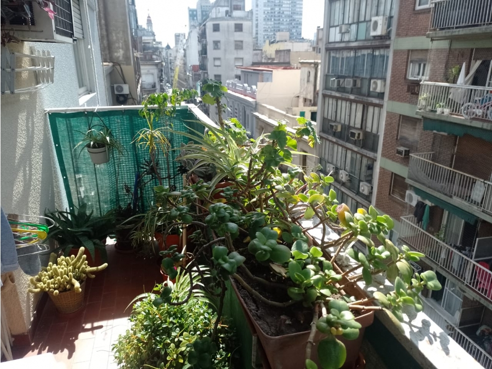 VENTA DEPTO. 3 AMB. AL FRENTE CON BALCON SAN JOSE 300 - 1