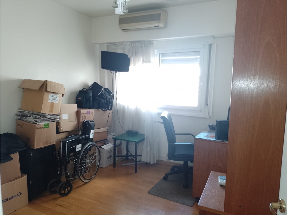 VENTA DEPTO. 3 AMB. SEMIPISO MORENO 1800 - 3
