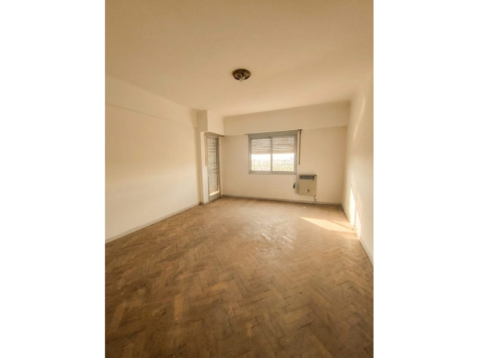 Venta 3 Ambientes en Piso 11 Vista Panorámica Parque Chacabuco - 1