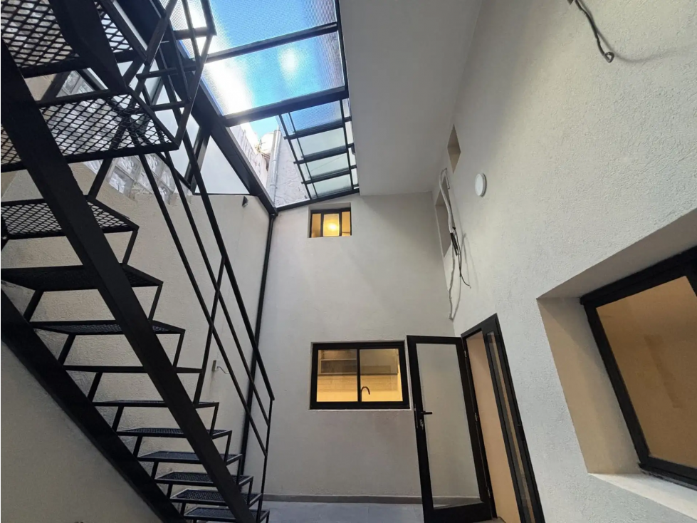 PH 4 AMBIENTES - VILLA CRESPO- PATIO- A NUEVO - 2
