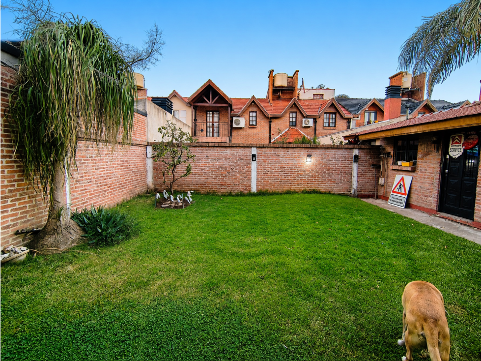 Casa con parque, parrilla y gran espacio para vivi - 2