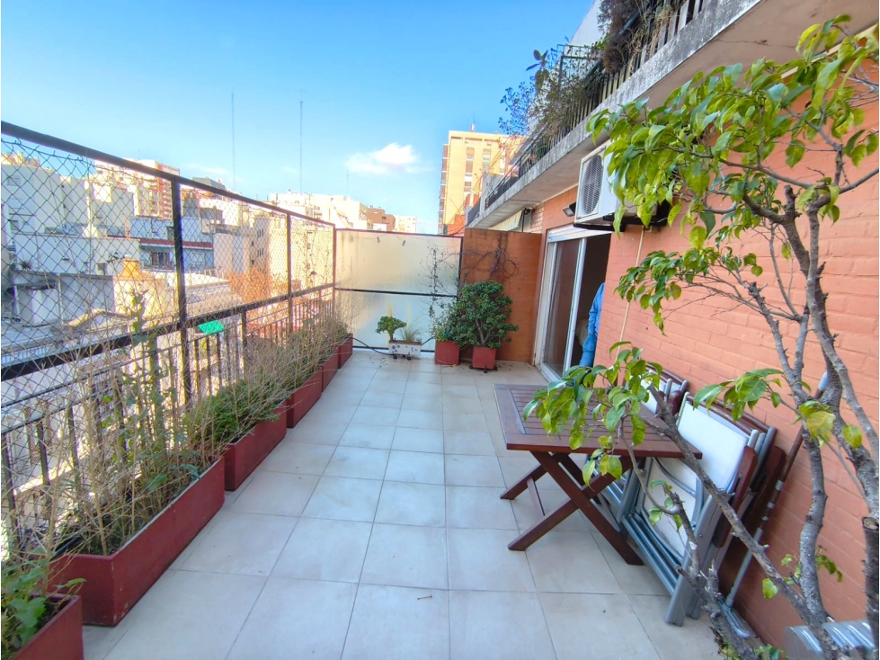 Amplio 4 ambientes con gran terraza y cochera en Palermo Botánico
