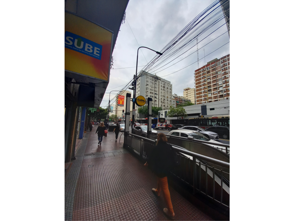 Departamento 2 amb. amplio en alquiler sobre Av. Rivadavia - 2
