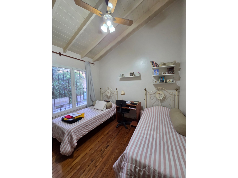 Casa quinta sobre lote de 1.523 m² con piscina - 4
