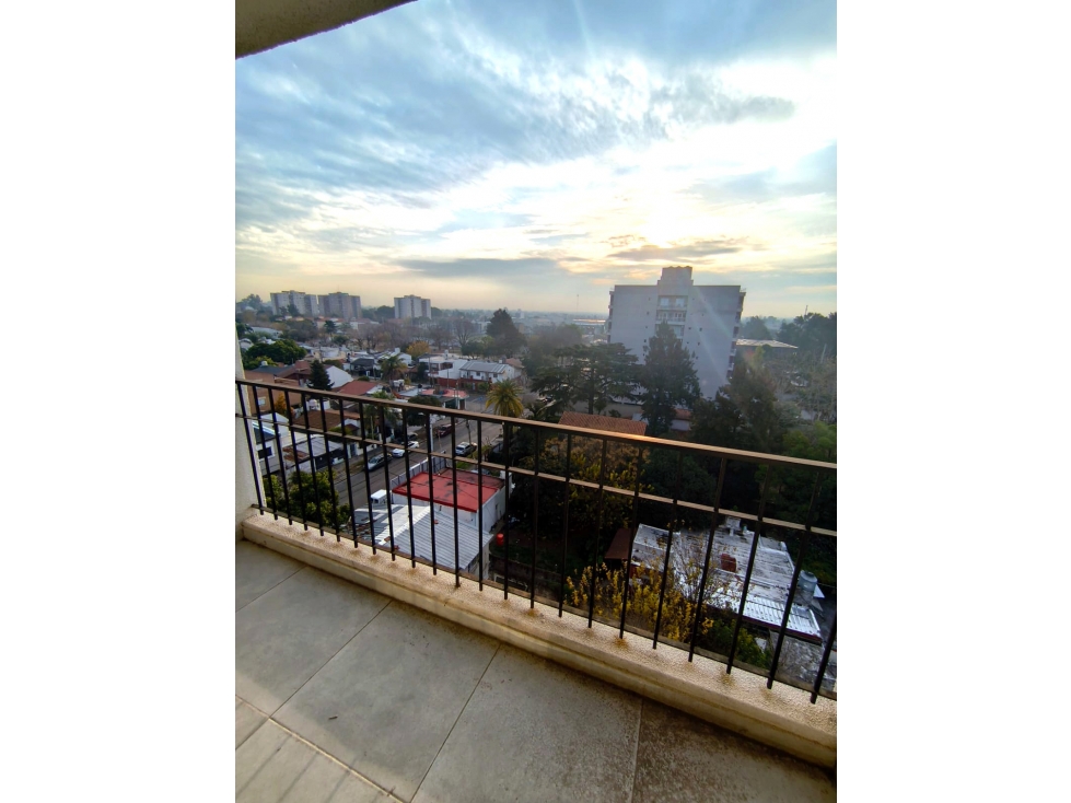 Departamento 2 ambientes con balcón y cochera en Martín Coronado - 1